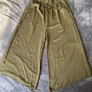 Muche et Muchette Olive Green Smocked Waist Wide Leg Palazzo Pants Size Small